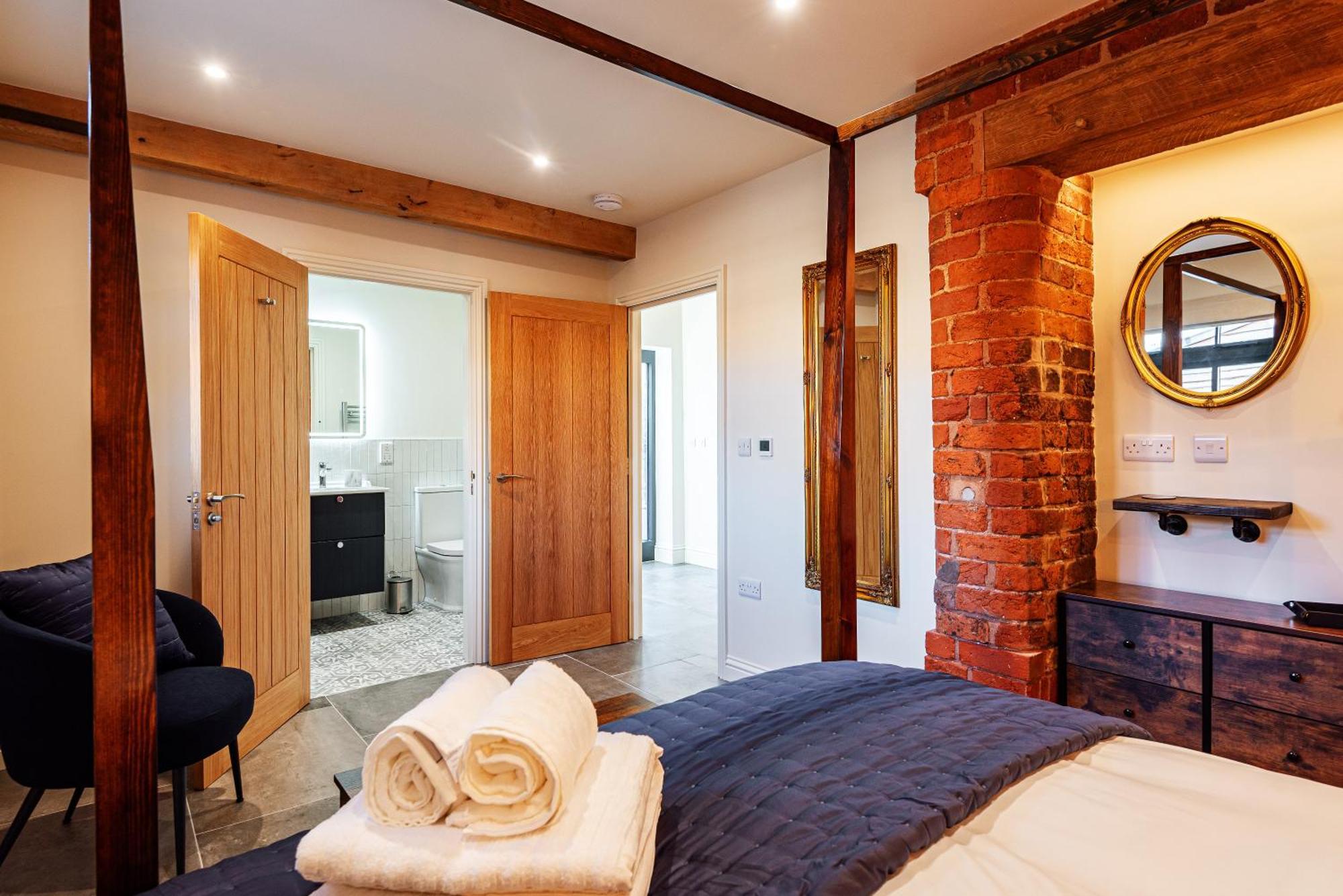 Pigeon House - Unique Barn With Private Garden, Hot Tub And Wood Burner Villa Shrewsbury Eksteriør billede
