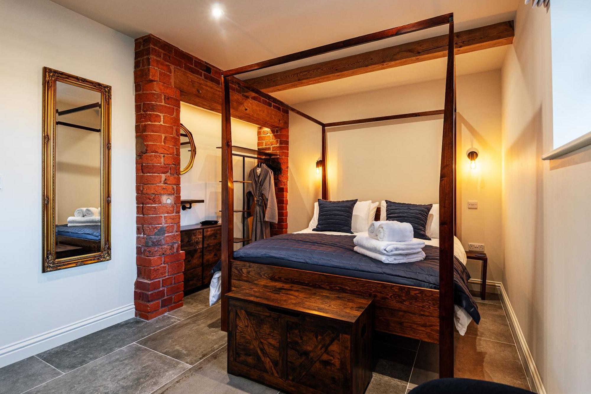 Pigeon House - Unique Barn With Private Garden, Hot Tub And Wood Burner Villa Shrewsbury Eksteriør billede
