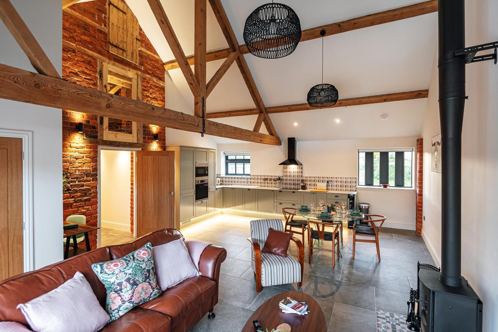 Pigeon House - Unique Barn With Private Garden, Hot Tub And Wood Burner Villa Shrewsbury Eksteriør billede