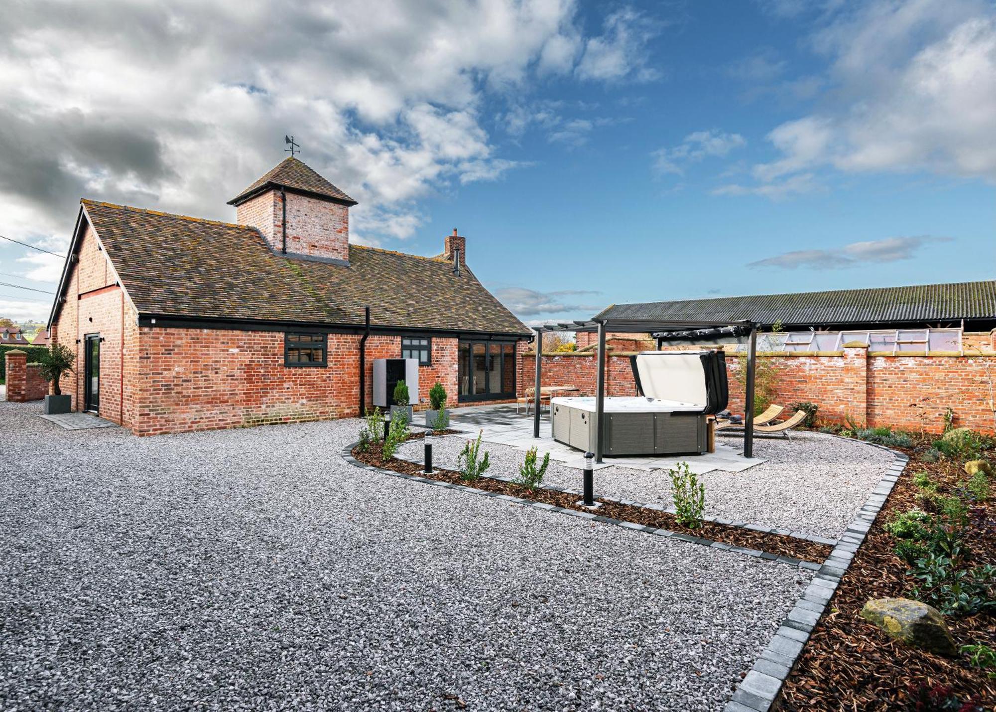 Pigeon House - Unique Barn With Private Garden, Hot Tub And Wood Burner Villa Shrewsbury Eksteriør billede