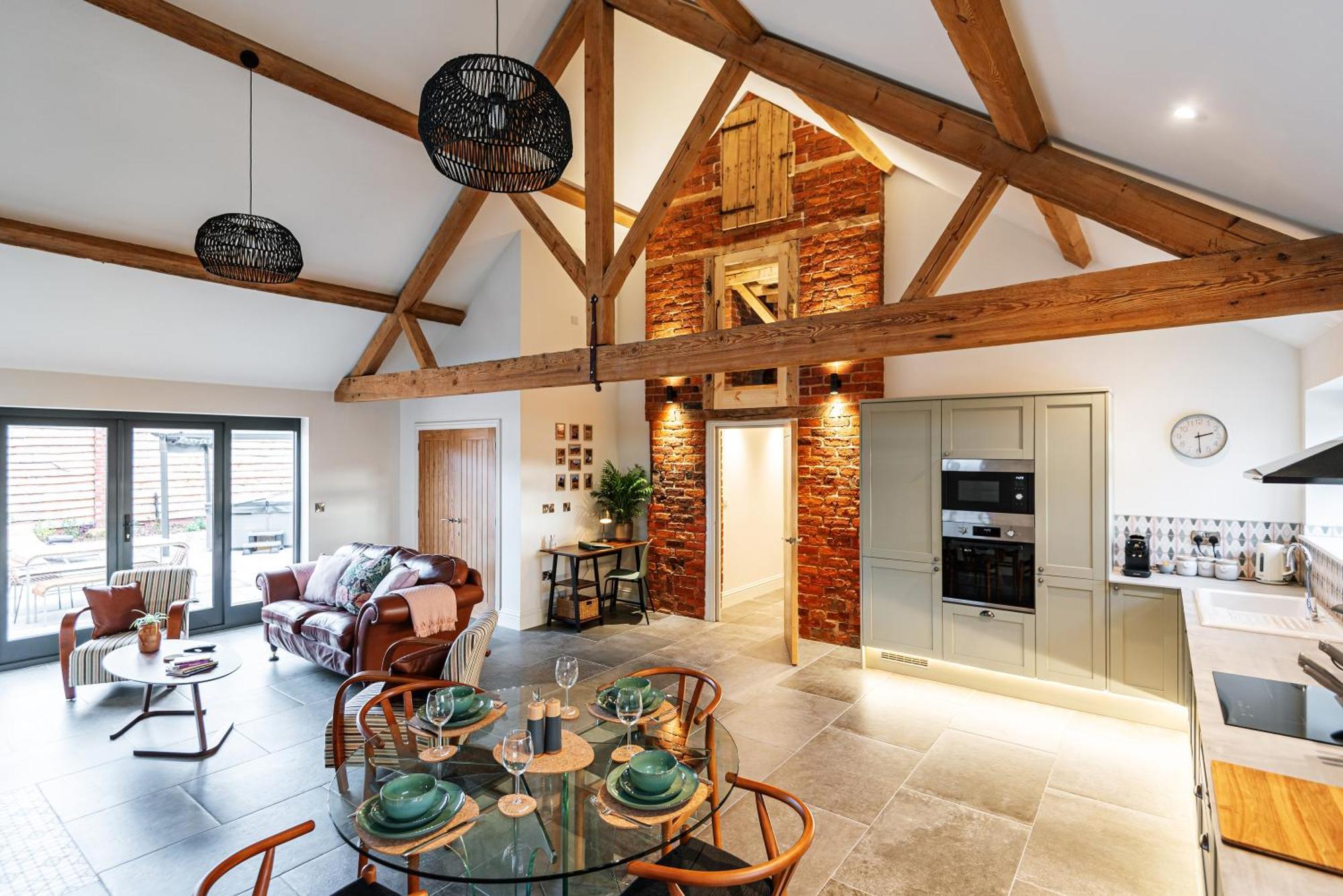 Pigeon House - Unique Barn With Private Garden, Hot Tub And Wood Burner Villa Shrewsbury Eksteriør billede