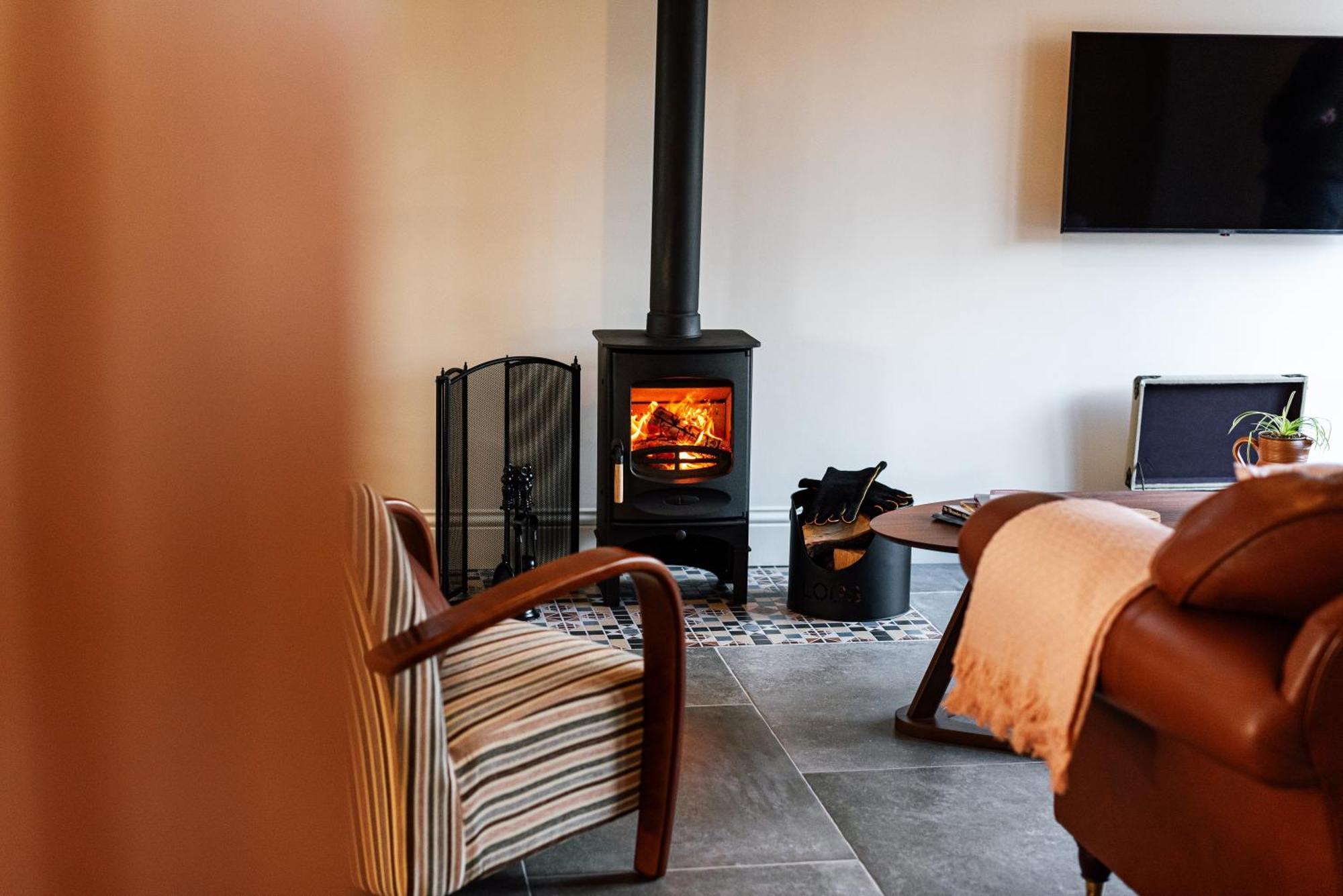 Pigeon House - Unique Barn With Private Garden, Hot Tub And Wood Burner Villa Shrewsbury Eksteriør billede