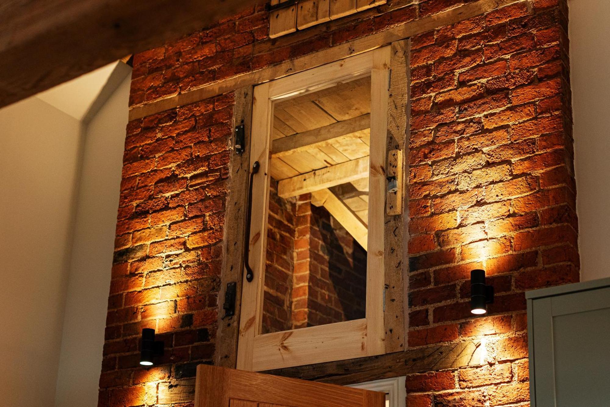 Pigeon House - Unique Barn With Private Garden, Hot Tub And Wood Burner Villa Shrewsbury Eksteriør billede