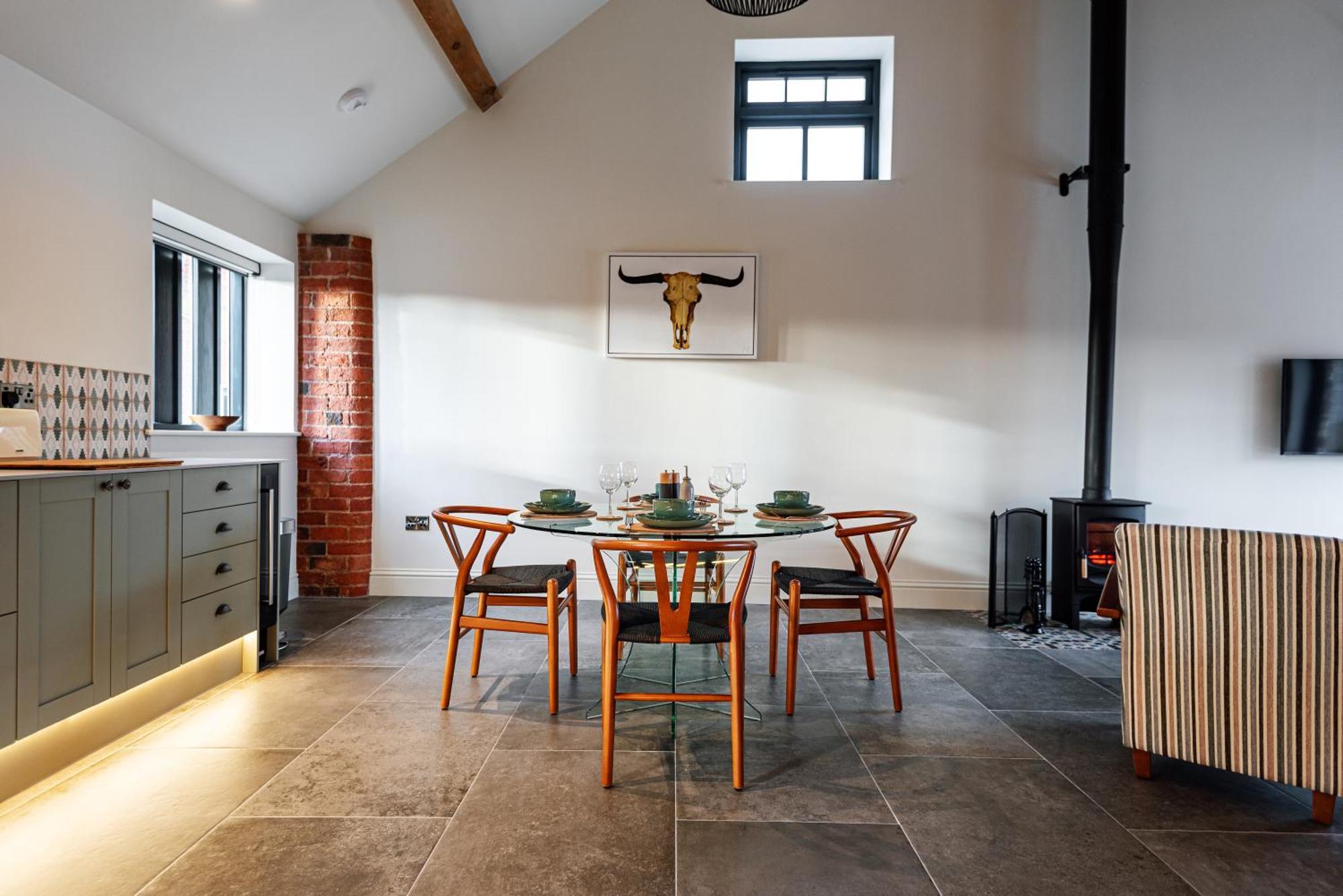 Pigeon House - Unique Barn With Private Garden, Hot Tub And Wood Burner Villa Shrewsbury Eksteriør billede